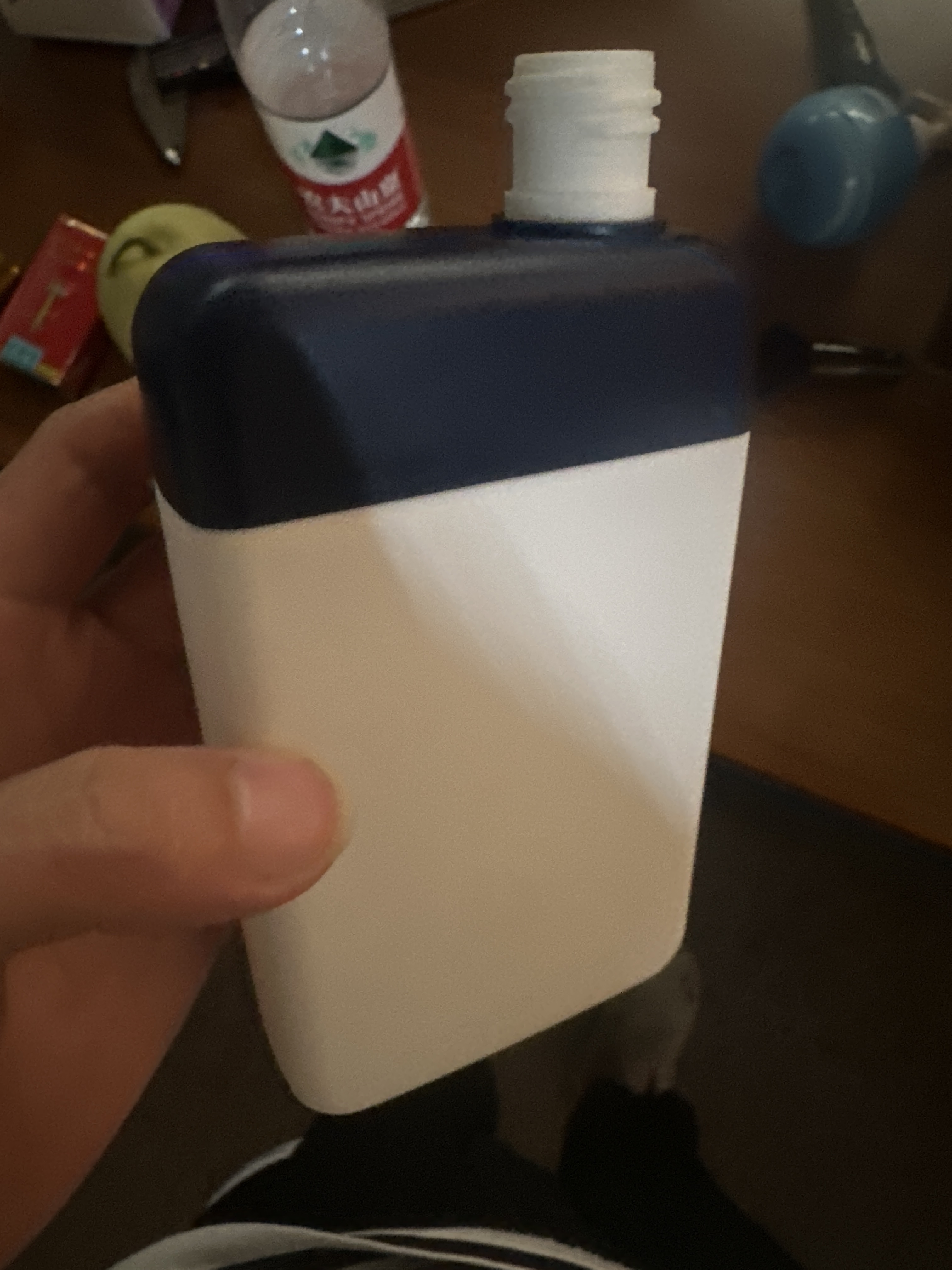 PP聚丙烯惰性塑料粘接PE用什么胶水粘接比较牢固,来九点胶业PP胶水厂家免费试用