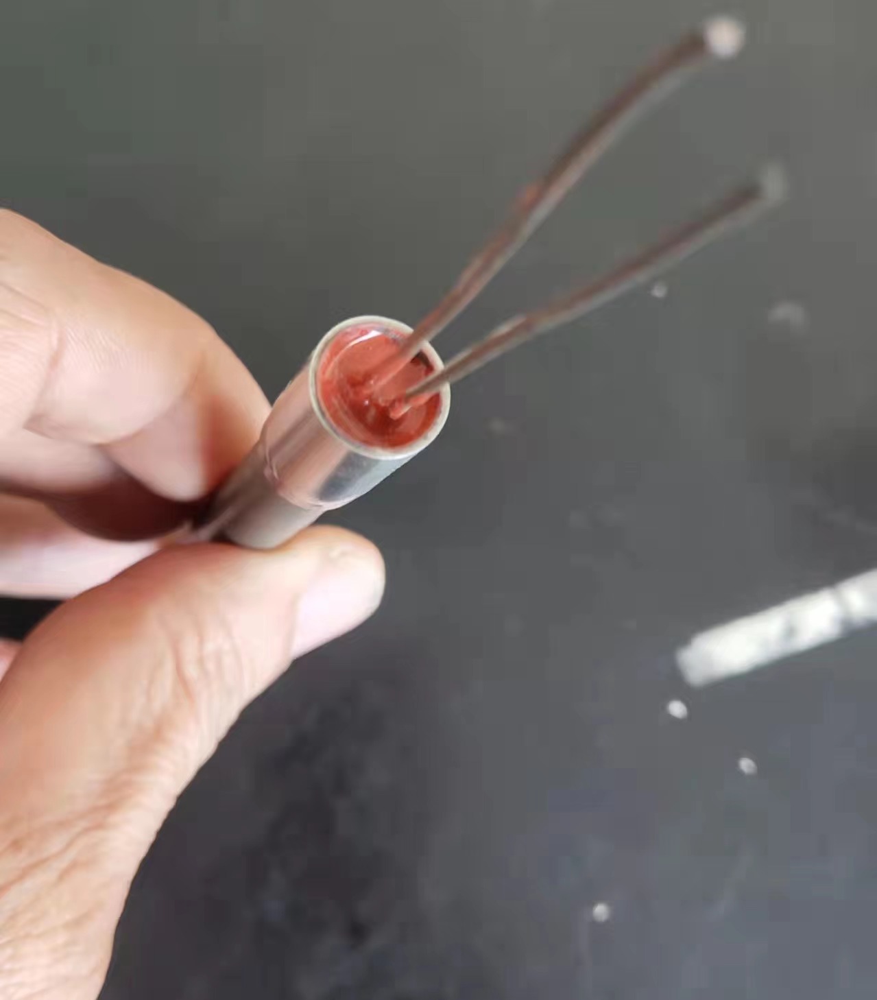 塑胶金属密封用胶方案-九点推荐防水防潮耐400度高温胶水