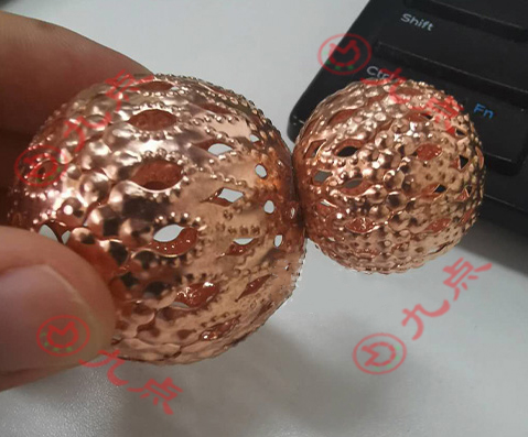 铜饰粘接用什么胶水？九点选用小面积金属粘合快干高强度胶水
